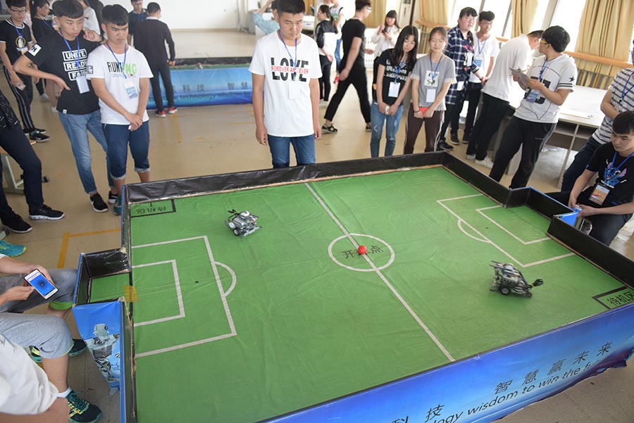 “运动炫科学，智慧赢未来“素质体育机器人大赛